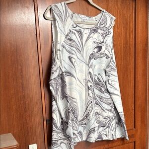 Athleta Boxy Sleeveless White and Gray Tank Top